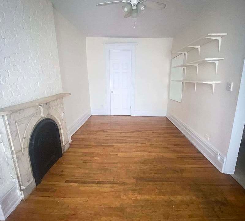 2nd image of 33 W 76th St #5B3