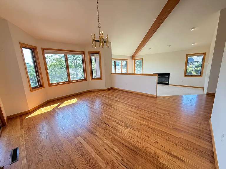2620 Briarwood Dr — Photo 3