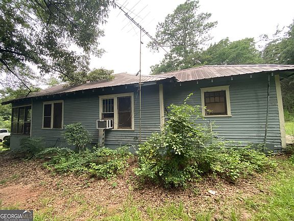 2nd image of 1944 Mountain Creek Church Rd