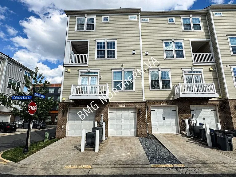 3190 Yeager Dr — Photo 32