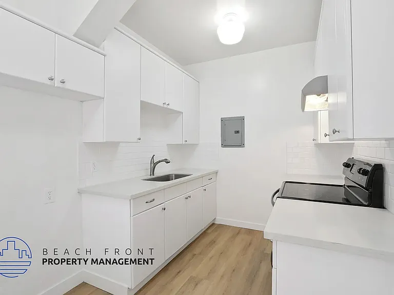 26 Alamitos Ave. — Photo 2