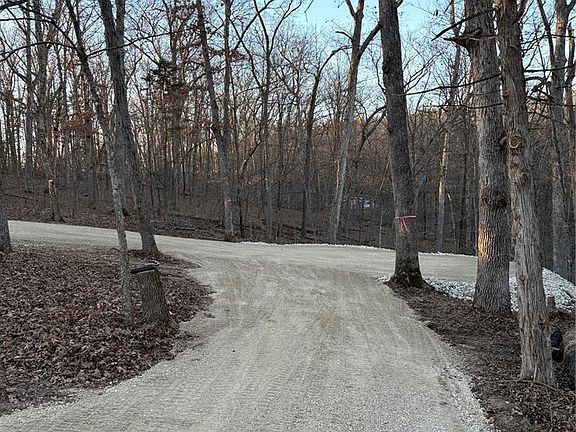 3rd image of 343 Lake Shore Dr