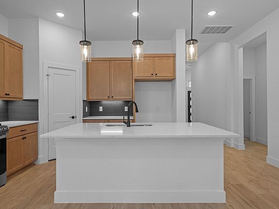 3rd image of 291 Mallards Rim Dr