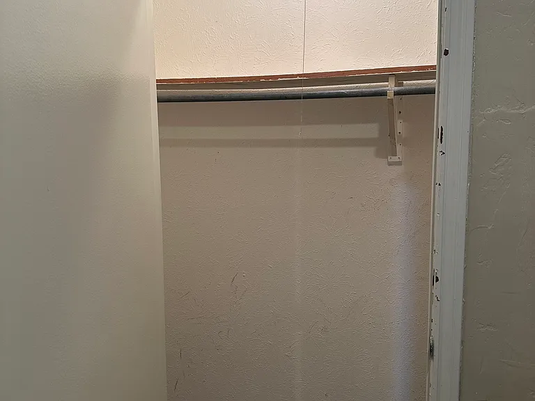 Linda Ln — Photo 8