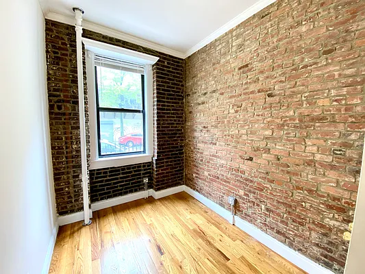 Rented by Douglas Elliman | media 7