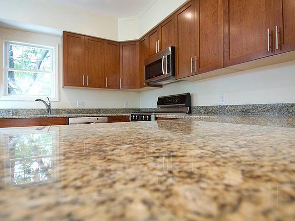 5th image of 37 Marcella St