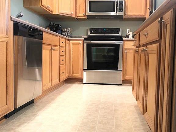 2nd image of 4781 Woodland Ave Unit 4