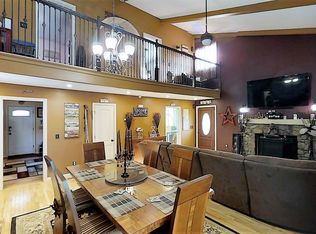 397 North Ave, Rochester, MA 02770