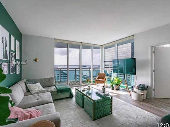 4th image of 950 Brickell Bay Dr APT 2211