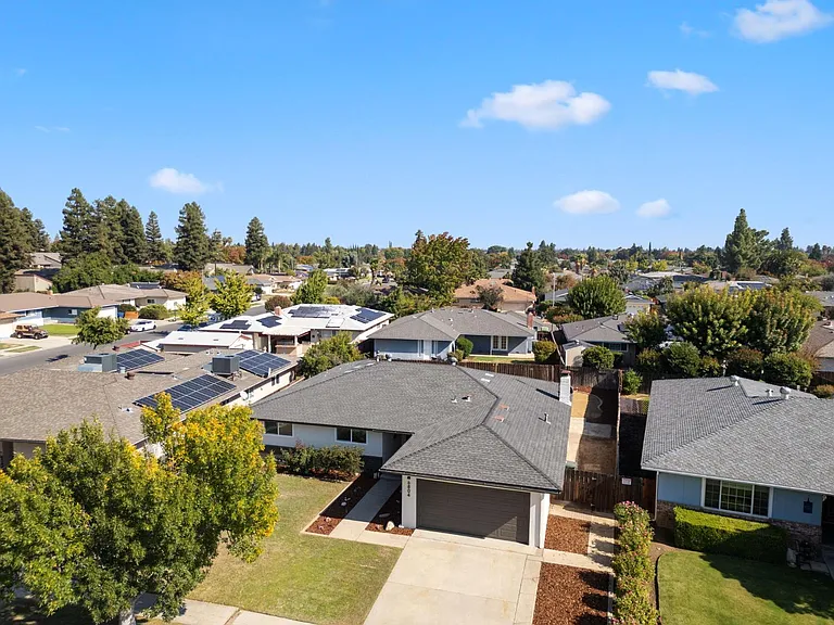 6804 N Backer Ave — Photo 4