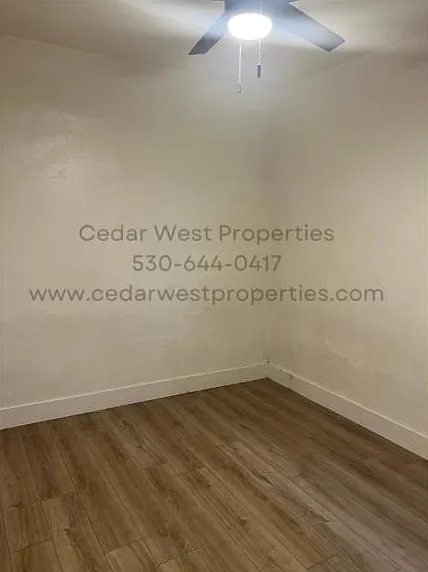887 Reservoir St — Photo 10