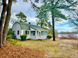 43 Pond St, Dennis, MA 02638