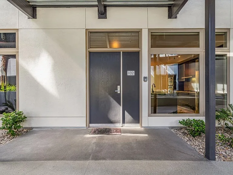 8925 W Flamingo Rd #102 — Photo 2