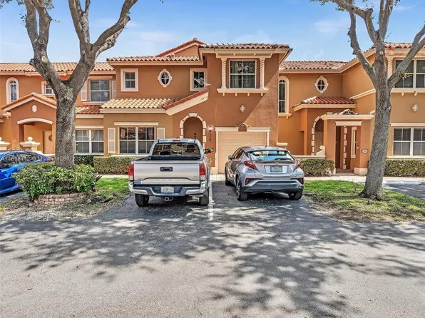 8551 NW 141st Ter APT 302, Miami Lakes, FL 33016