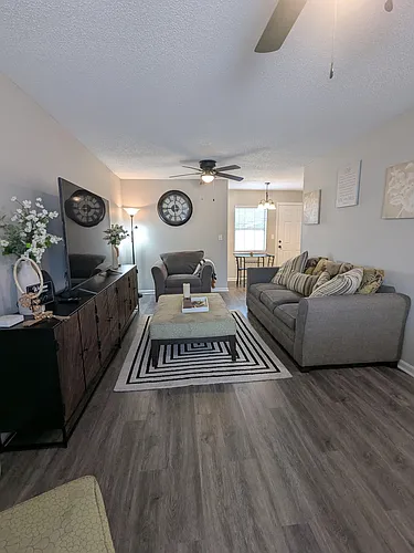 252 Garden Cir Photo 1
