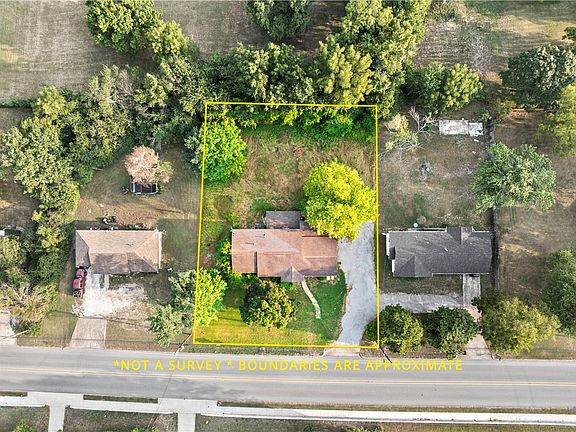 3rd image of 1504 Capps Rd