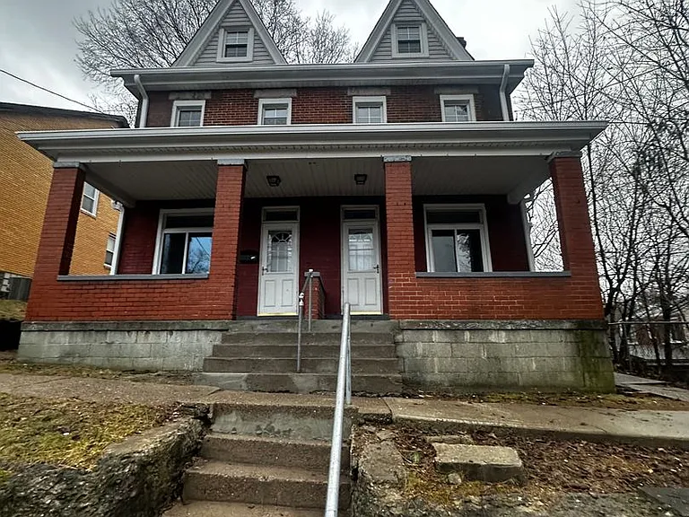 117-119 Copperfield Ave — Photo 3