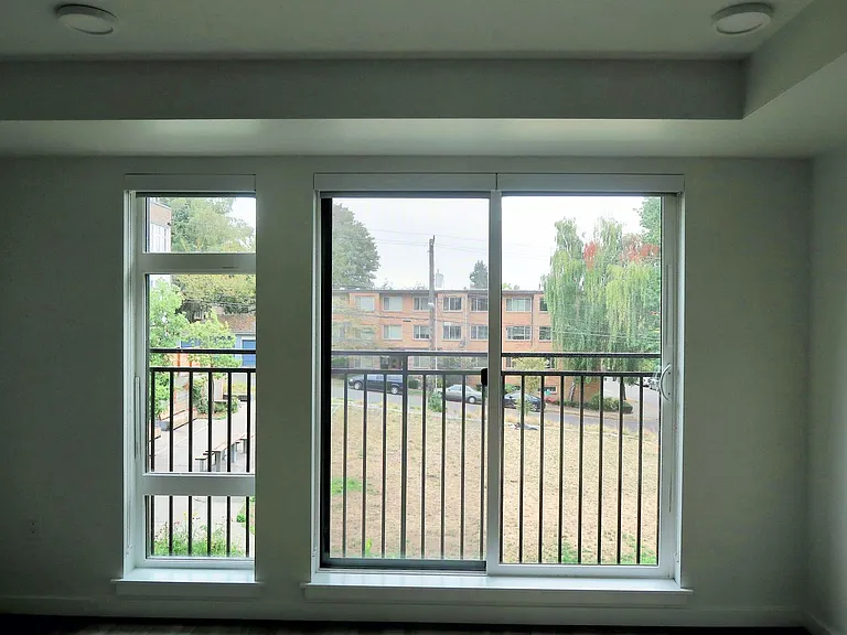 Plaid Apartments — Photo 10