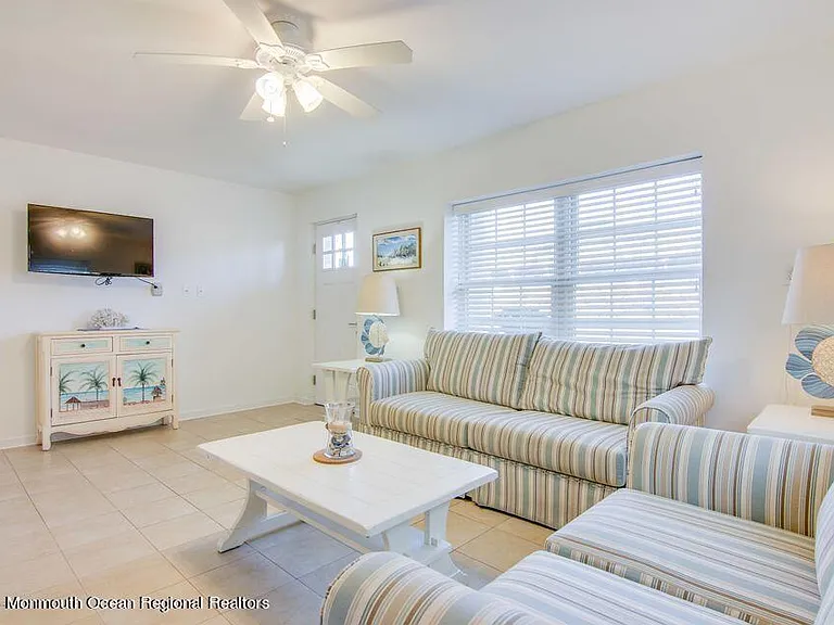 1488 Ocean Ave #16 — Photo 2
