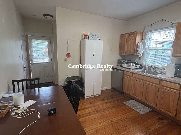 270 Harvard St #1T — Photo 2