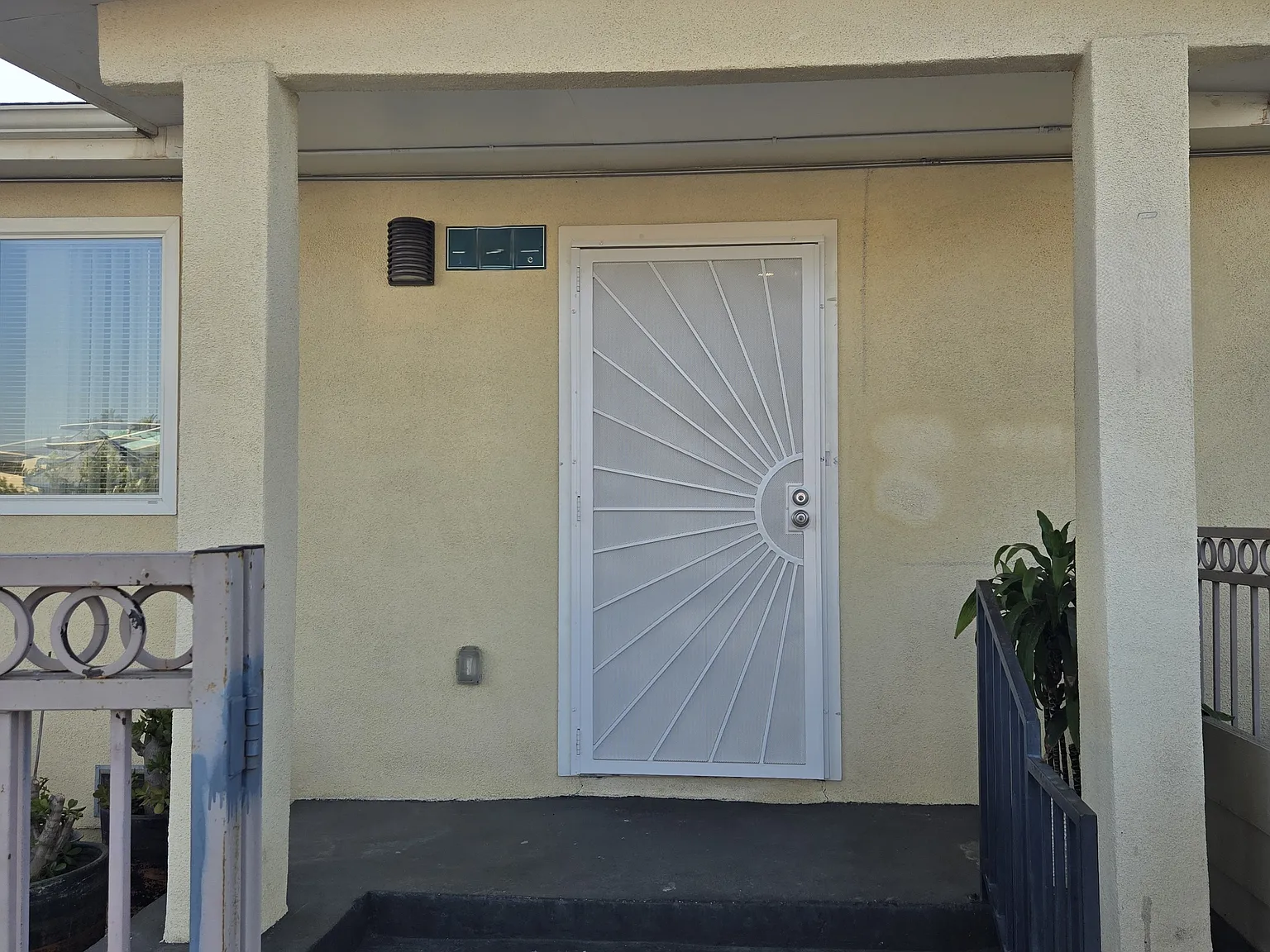 Studio, 500 sqft, $2,200 — Photo 2