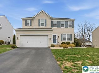 9581 Sleepy Hollow Ln, Breinigsville, PA 18031