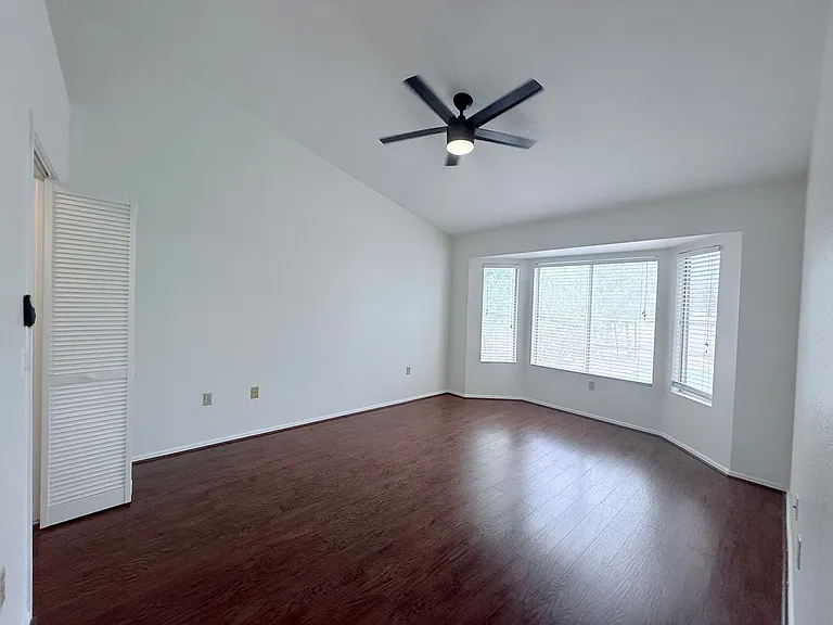 9709 Blue Bell Dr — Photo 11