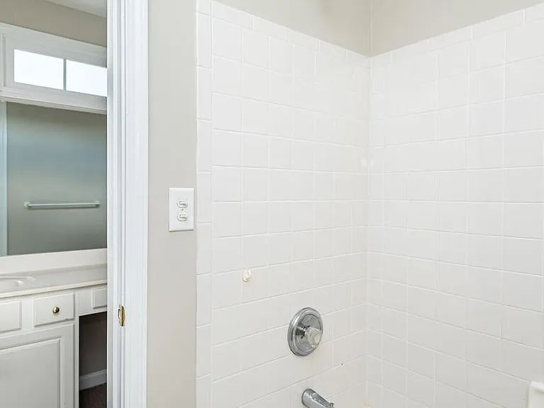 225 Heritage Lake Dr — Photo 51