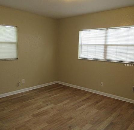 5th image of 7807 N Woodlynne Ave