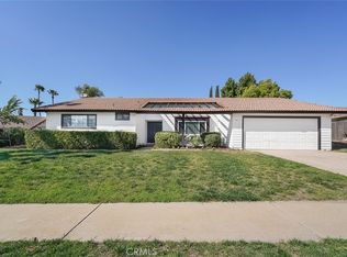 1417 Fernwood Dr, Redlands, CA 92374