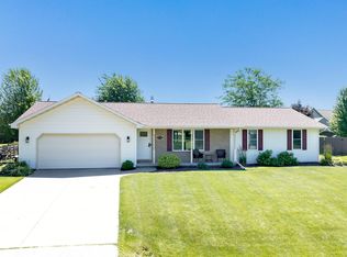 3766 Sandpiper Way, Green Bay, WI 54311