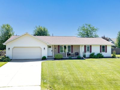 3766 Sandpiper Way, Green Bay, WI, 54311