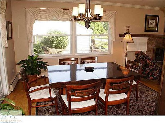 5th image of 6027 Skyline Dr E
