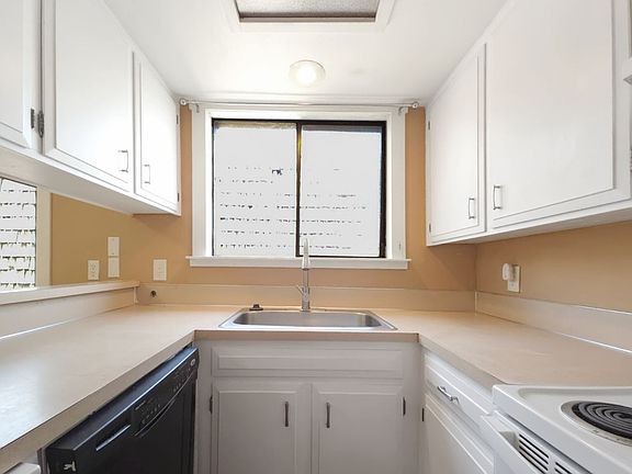 4th image of 124 147th Ave SE APT 4