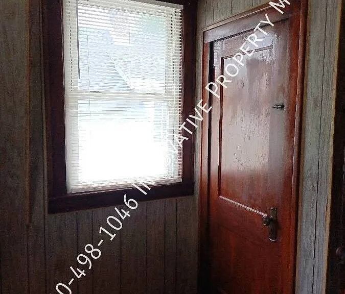 2001 Bagley St — Photo 18