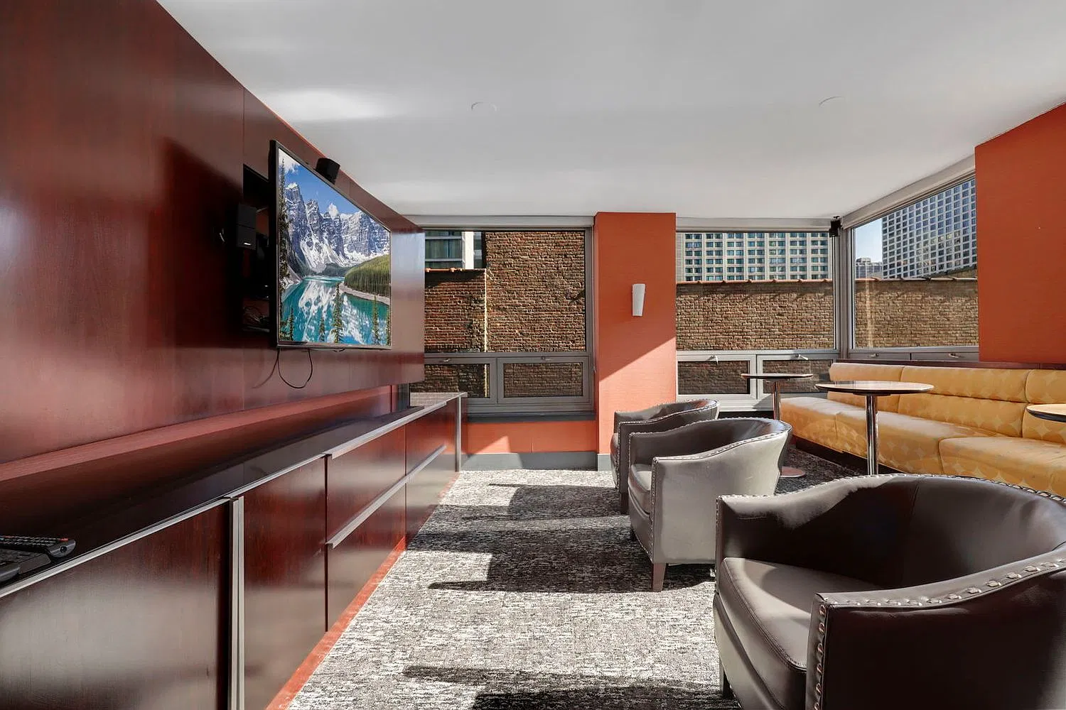 1 bed, 900 sqft, $2,490 — Photo 2