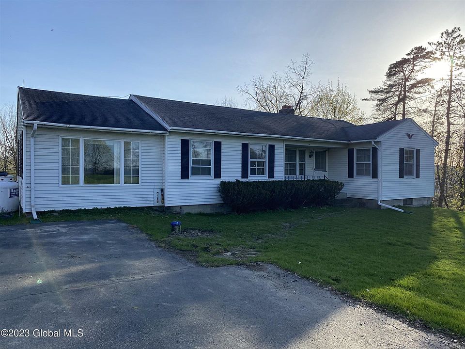 1st image of 493 Johnson Hill Rd