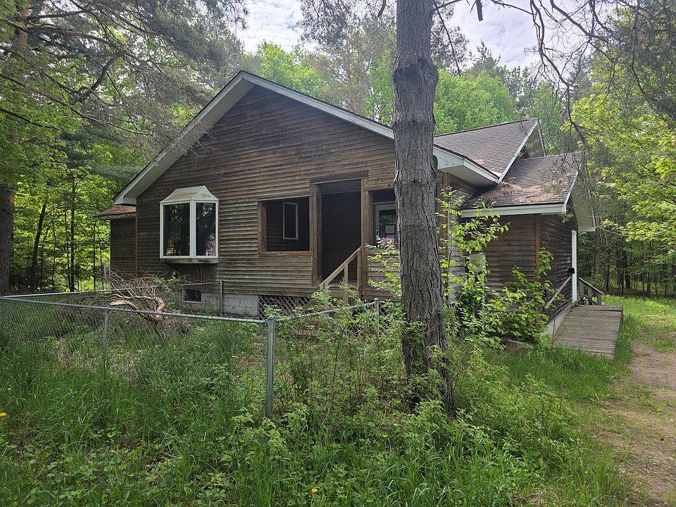 1st image of 15 Brentwood Ave