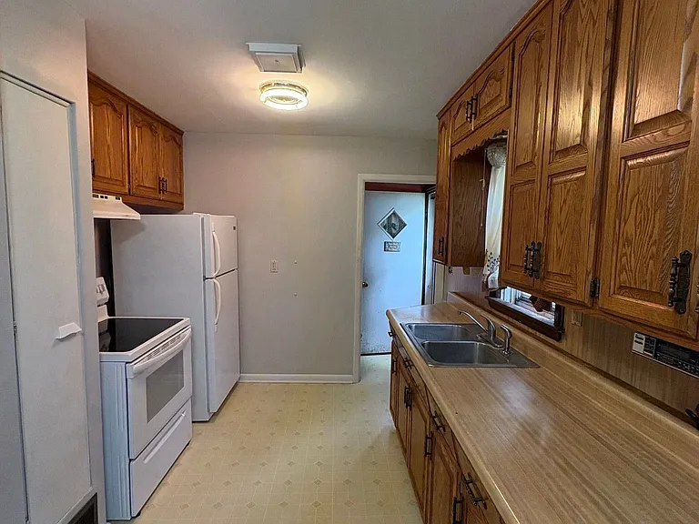1917 Bimelich Ln — Photo 7
