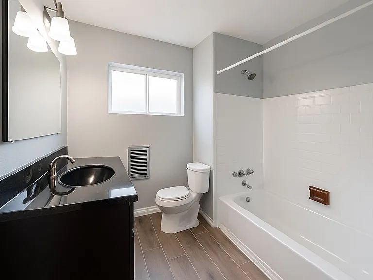 5448 Hermitage Ave #1 — Photo 8