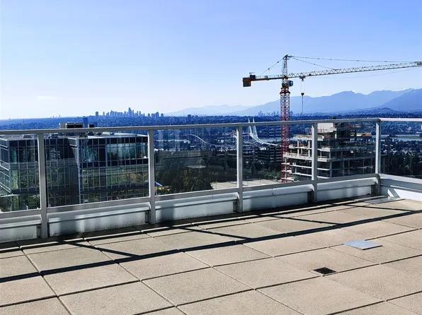 13350 Central Ave #4101, Surrey, BC V3T 0S1