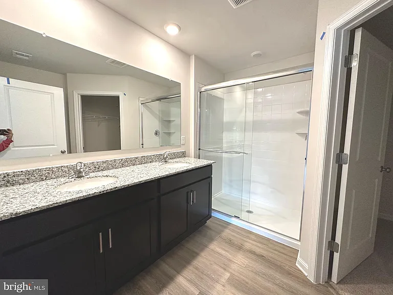 124 Charing Cross Dr — Photo 13