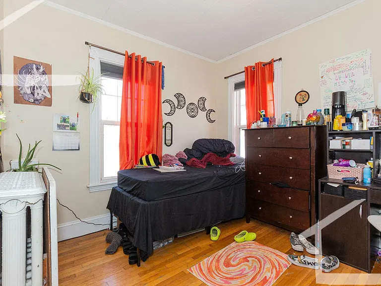 15 Bennett St — Photo 13