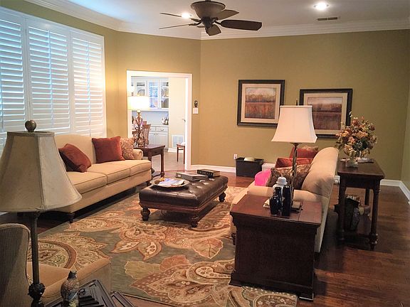 5th image of 18124 Forest Glen Cir