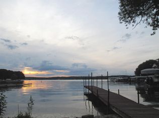 N21W28349 Beach Rd, Pewaukee, WI 53072