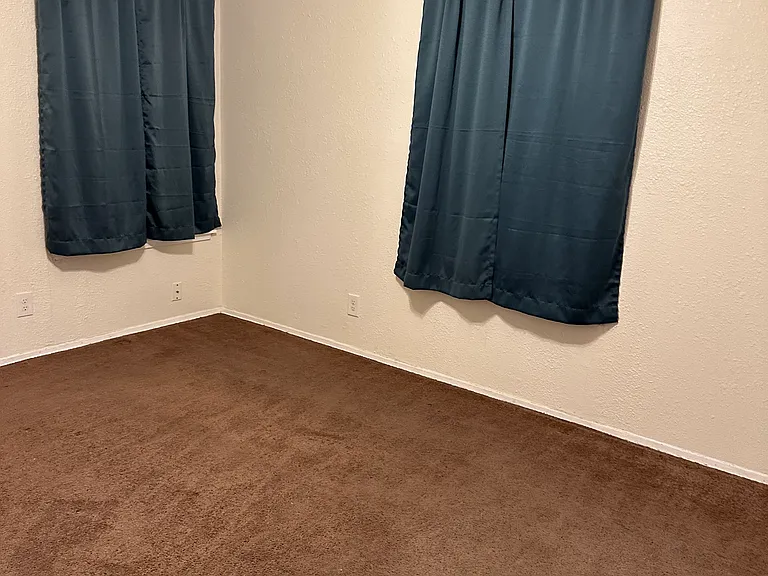 429 W Petaluma Blvd — Photo 4