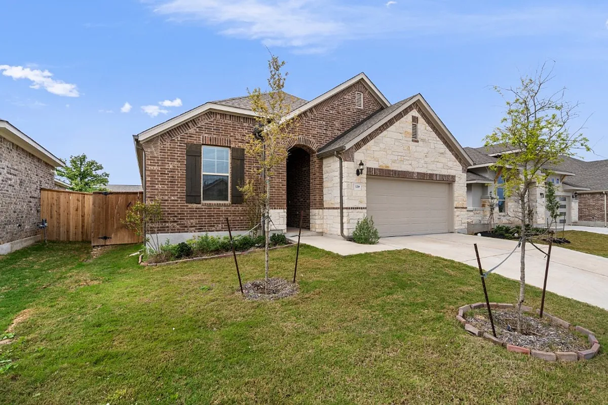Building Photo - 129 Smokebush Trl