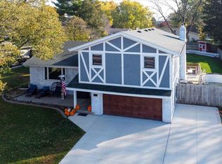 213 Evergreen Ln, Deforest, WI 53532