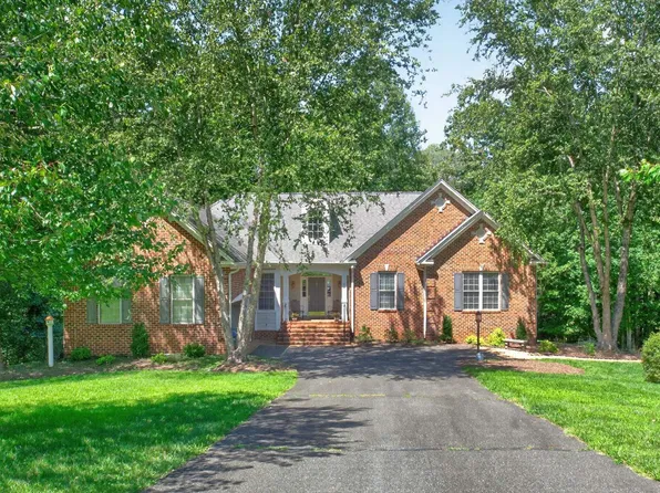 1936 Bentivar Farm Rd, Charlottesville, VA 22911