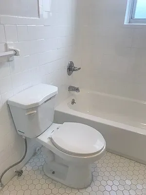 Rented by Perry Associates NYC Inc | media 27